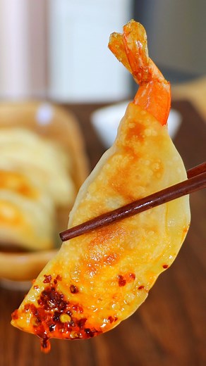 🧧🎊 Shrimp Potstickers 🎊🧧 #crispy #potstickers #recipe #shrimp #yummy #happychinesenewyear #cicili Please click here for the written recipe 😊👉https://cicili.tv/crispy-shrimp-potstickers/ | CiCi Li
