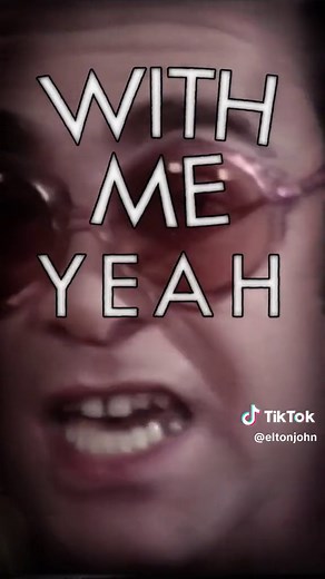 Sing along to ‘Step Into Christmas’ with me 🎄🎅