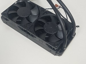 3xx买外星人全新同款240水冷！有兴趣的来！
