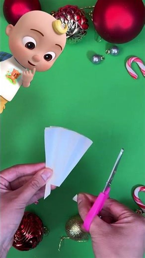 Snowflake Crafting Hack! ❄️ CoComelon Paper Crafts & DIY Tutorials #kids #shorts