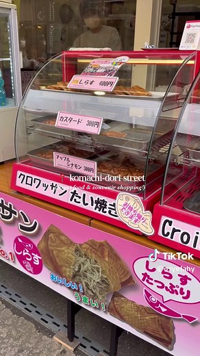 a guide to kamakura day trip for a first timer! 🌊⛩️🎋 kamakura has everything you need — from shrines, temples, food street to beach! 🤩 i recommend following the places in the order i showed in this video, as it could save you time and show you the most efficient route for visiting the must-see spots in kamakura! 😚 #kamakura #traveljapan #traveltiktok #japan #kanagawa #travelidea #bruneianinjapan #bruneitiktok #bruneifyp #studyinjapan #livinginjapan #fyp