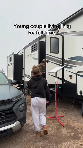 Young couple that lives and travels in a rv! . . . . . . . . . #coupletok #foryoupage #youngcouple #couple #foryou #uk #fyp #fbreels #canada #fbreelsvideo #youngcouples | Ester Camper livin