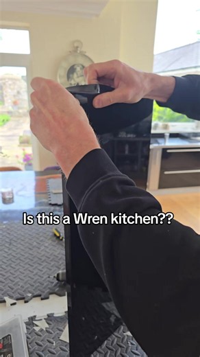 Laminate Kitchen Peeling? Get a Quote for a Wrap!