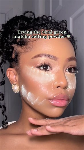 Trying the viral green matcha setting powder #makeuptutorial #makeuphack #makeupvideo #settingpowder