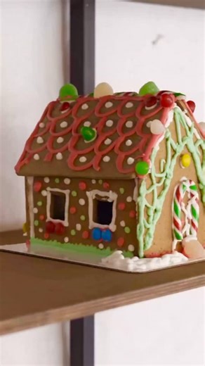 Our Gingerbread House building contest is underway and things are getting festive! Come build a Gingerbread house in our Gingerbread Gallery(Gallery Room) and leave it with us for a chance to win $1,000! Each kit is stocked with all your frosting and decorating needs, all you have to bring is your creativity. Check out our website to learn more about the contest! | 100 Kellogg Lane