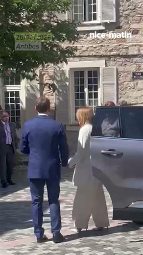 Antibes : Emmanuel Macron accueille Giorgia Meloni