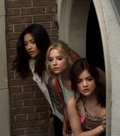 Friendship in Pretty Little Liars