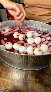 Easy spooky Halloween punch your family will love | Randy & Mandy