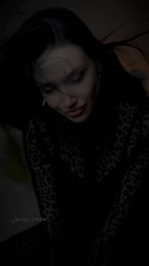 Nylon model | Jane Snow