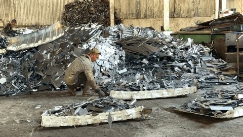 clip-4181879735-wonosobo--central-java-indonesia---08