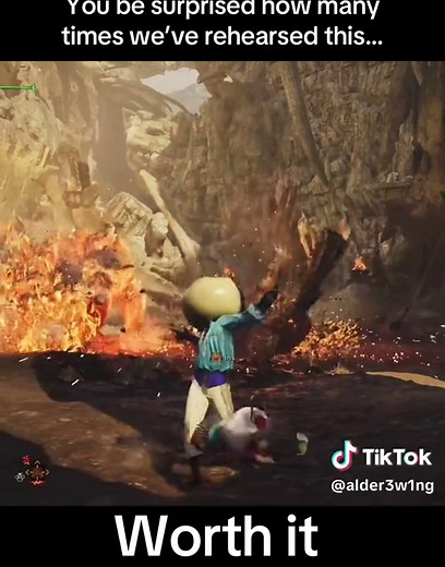 Monkeys Dance with Fruit in Monster Hunter - Fun Clip!