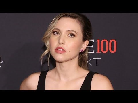 Taylor Tomlinson Goes Bare—Pictures Don’t Lie!