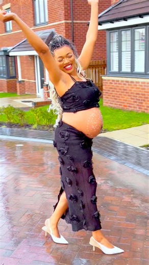 623K views · 18K reactions |  Beyoncé from the village, causing chaos and dominating the street like it’s her stage 辰 | Hair Tutorials & Lifestyle | Facebook