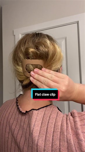 Flat claw clip #flatclawclip #clawclip #easyhairstyles #hairclip #hairaccessories