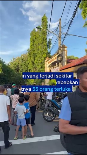 Suasana Pascaledakan di SMAN 72 Jakarta