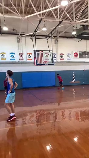 This has to be some sort of CRIME!! #bball #ballislife