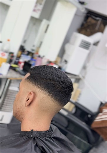 Stunning High Fade Haircut Tutorial