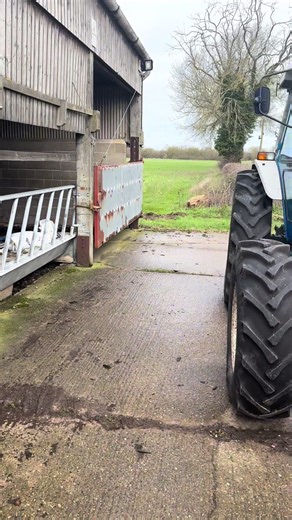 7810 fuel issues 😬🫣#Ford #tractor #diesel #fordtractor