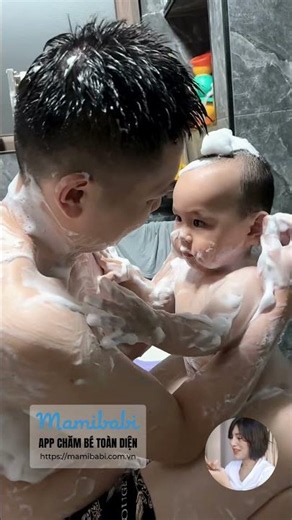 Tắm với bố #baby #kids #nuoicon #beyeu #mevabe #lamme #thaigiao #cute #cutebaby #beyeu