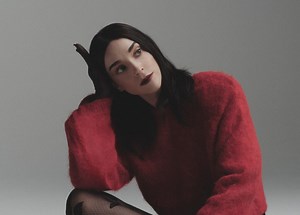 INTERVIEW: St. Vincent On Releasing Spanish-Language LP As a Tribute to Her Latine Fans