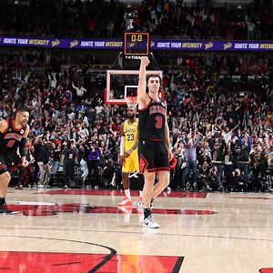 431K views · 8.2K reactions | Every 4th quarter bucket from last night's win  | Chicago Bulls | Facebook