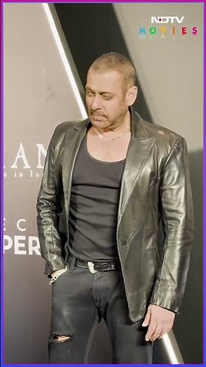 Salman Khan New Look | Salman Khan's Bald Look At 'Lagaan' Celebration Event Turns Heads
