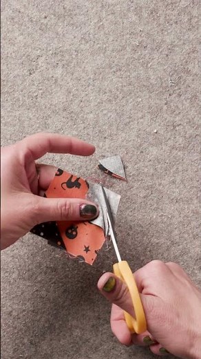 This quilt block finishes at 6” & uses just a Jelly Roll — no rulers, FP, or templates required!