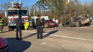 46K views · 410 reactions | Kia of Meridian Traffic Alert Rollover accident highway 19 south and S. Frontage Rd. use caution in the area Meridian Fire Department ,Meridian Police Department and Metro arriving on scene ￼ | Scotty Ray Report | Facebook