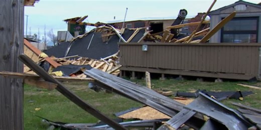 ‘It didn’t sink in yet’ Jolly Ollie’s Pizza left mangled by tornado