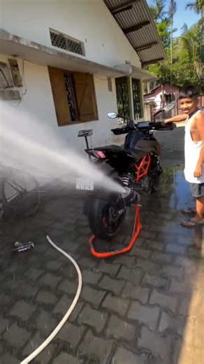 Duke 390 silencer cleaning process 🤣 loudest powerfull ktm engine 🥵