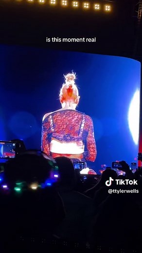 Gwen Stefani Rocks Coachella with No Doubt Performance