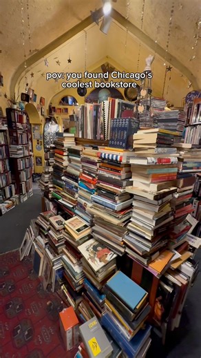 Visit this super cool book store in Chicago! 📚 #chicago #thingstodoinchicago #bookstore | Chicago By Ren