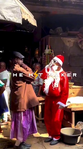 Merry Christmas 🎅🏾🎄⚡️ #TheHitMaker #amapiano #amapianodance #SantaPiano #ChristmasPiano
