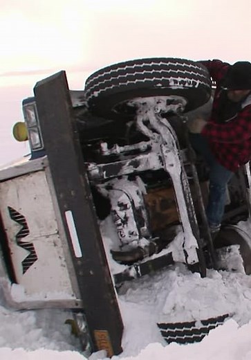 Ice Road Truckers S03:E01 - Deadliest Ice Road