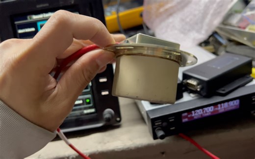 拆解前测试 小型飞机 试验性飞行器 简易 磁场传感器 Magnetometer 基于CAN Bus总线 配合 ADAHRS 空气与航向姿态参考系统使用