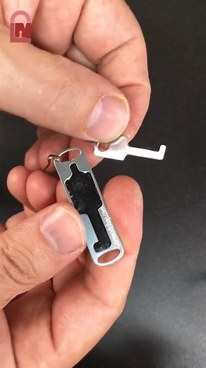 Escape any handcuff! #covert #edc #tool #prep #lockpick #hidden #escape #evade #security #euro2020 #tooltok #prepper #hacker #hack #satisfyingvideo | Lock Picking V