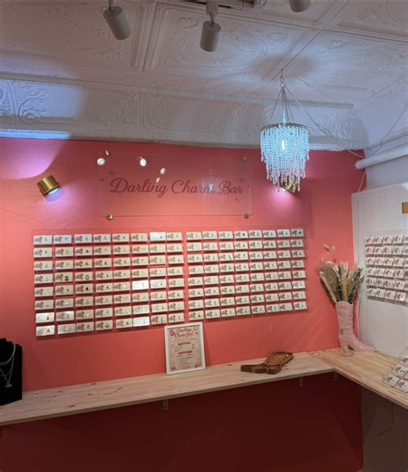 Alternative Charm Bar Setup in Jewelry Studio