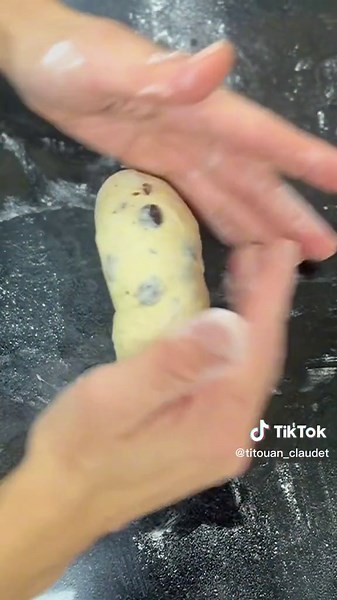 pas à pas de notre kougelhopf 🎄la recette est à découvrir dans le dernier @Fou de Pâtisserie ✨ #fyp #fy #pourtoi #titouanclaudet #croissant #croissants #briochefeuillete#brioche