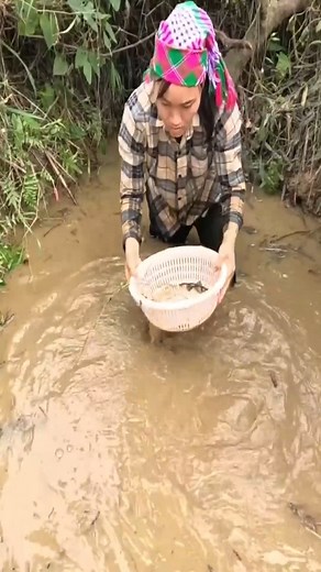 35K views · 642 reactions | Catching fish with single mom | Leonard TV | Facebook
