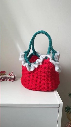 Christmas-Themed Crochet Bag 🎁 | Adorable & Festive DIY