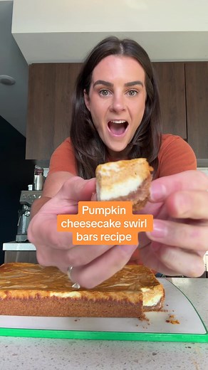 Delicious Pumpkin Cheesecake Swirl Bars Recipe for Thanksgiving Desserts