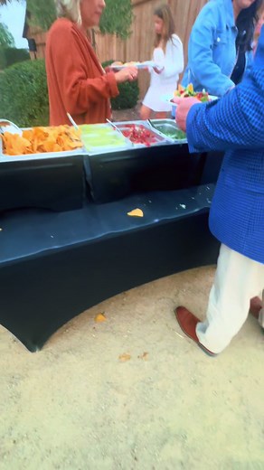 There ain’t no party like a taco party! #tacoparty #wedding #4u #foryou #tacos