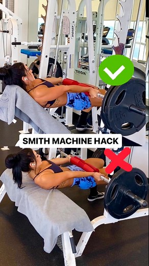 Anita Herbert on Instagram: "🔊 sound ON 🔊 If the Smith machine doesn’t go low enough for hip thrusts, here are 2 simple hacks for you to fix it! 🤝🏽 PS. Hack #1 (elevating your feet) also works for RDLs. Elevate your 🦶🏽🦶🏽 with a stepper or plates to go lower and get a greater range of motion. Summer Shred Queens! We are almost done with week 1, like whaaat?! 😯 keep up the amazing work! 🙂‍↔️ What do you like more: Barb