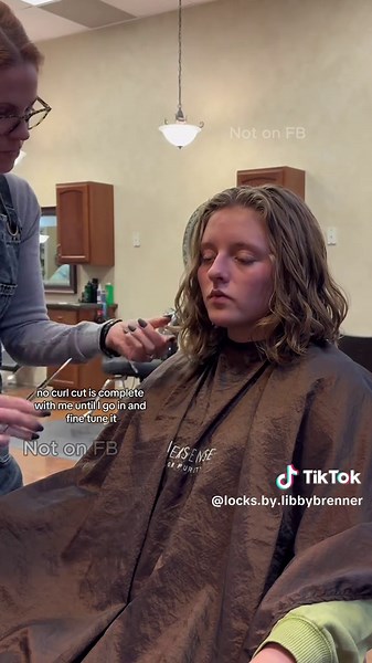 Stylish Wavy Haircut Tutorial: Part 2