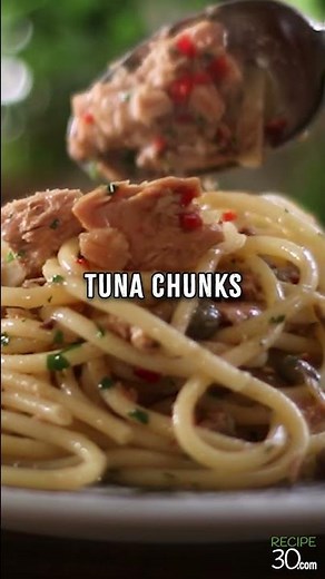 #Shorts 15 minute Garlic and Chili Tuna Pasta - Bucatini al Tonno