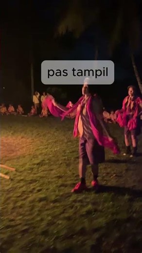 murid tuliku ternyata dia suka menari #deafstudent #indonesia #bali #sekolah #kemahpramuka