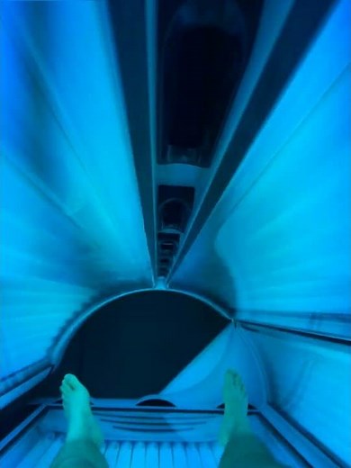 Tanning booth / Solarium
