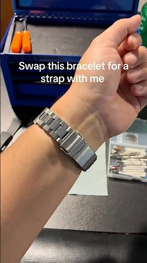 Swapping the bracelet on a Seiko watch