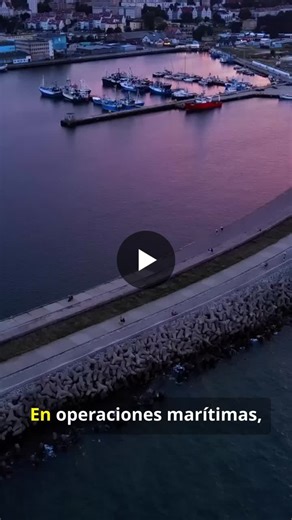 🛰️⚓ GPS vs DGPS en operaciones marítimas: la diferencia entre navegar y operar con precisión. En el mundo marítimo, muchas veces se asume que el GPS es suficiente para todo. Y no.. Una cosa es… | SARMIENTO