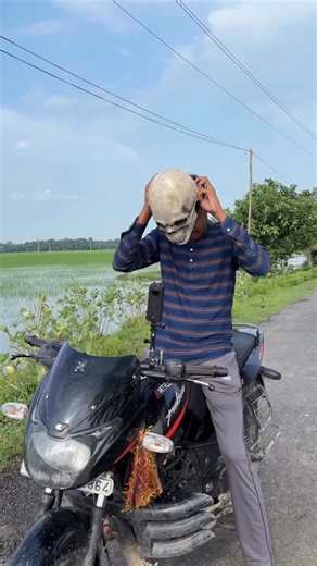 5.7M views · 165K reactions | Dead head pranks gone wrong  #viralreelschallenge #dead #ghostprank #viralvideochallenge#facebook #tredingreels | Mithlesh Kumar | Facebook